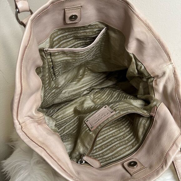 💯 Authentic Prada Tote Handbag🍀 - Picture 11 of 16